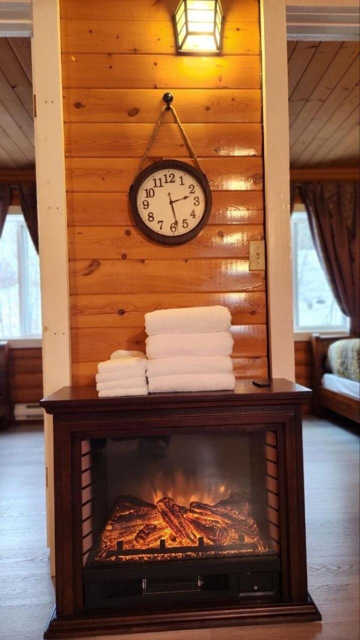 Mt. Revelstoke Alpine Chalets Εξωτερικό φωτογραφία