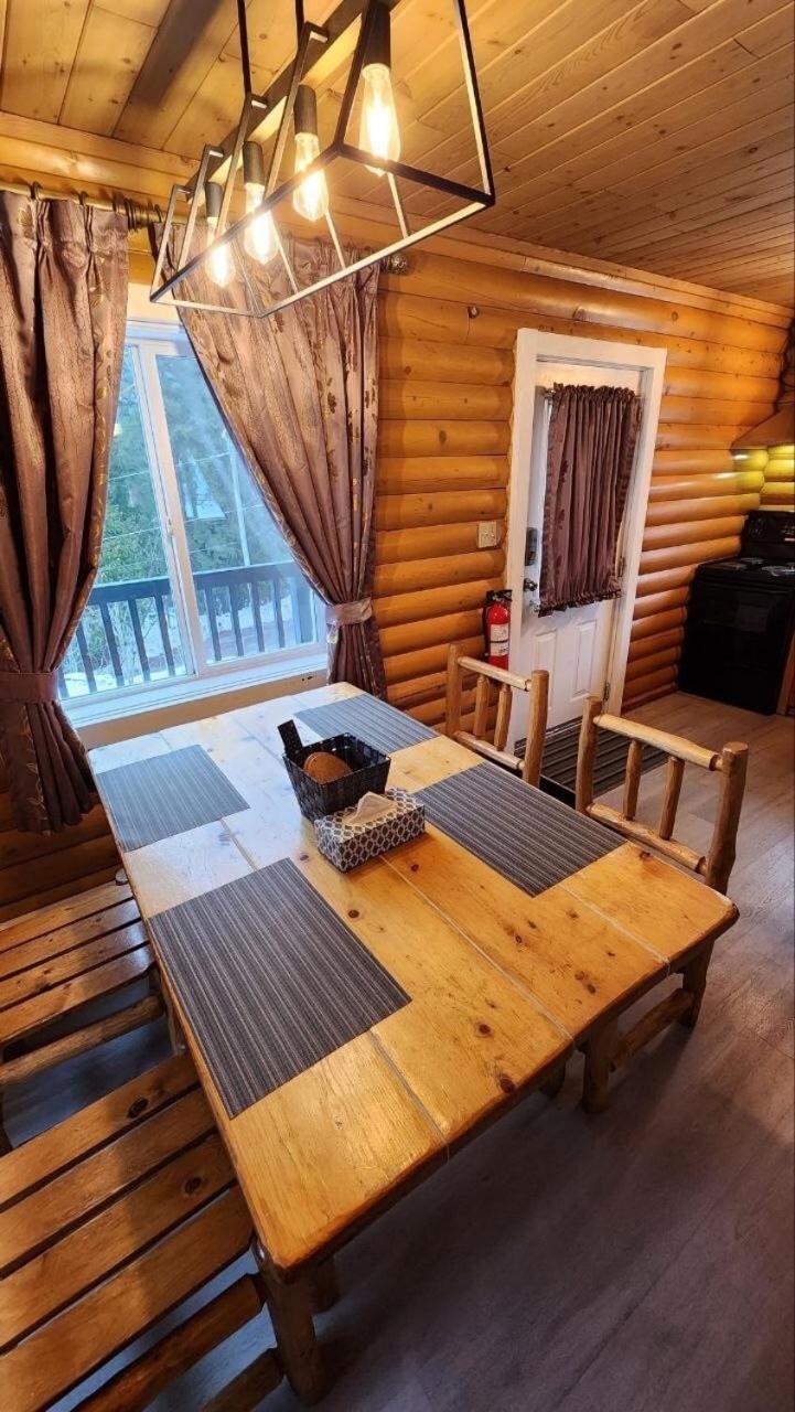 Mt. Revelstoke Alpine Chalets Εξωτερικό φωτογραφία